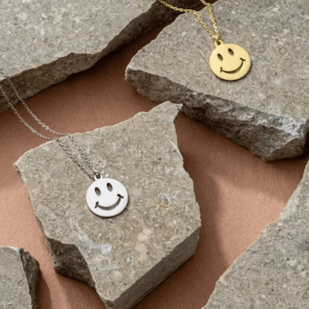 Smiley Necklace for girls and boys by ankx