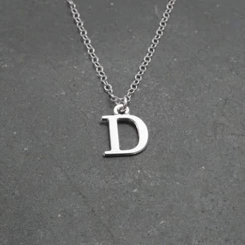 Elegant 925 silver initial necklace featuring the letter D on a delicate chain