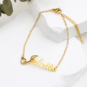 Custom name anklet in gold featuring the name Juliette elegantly crafted for personalized charm