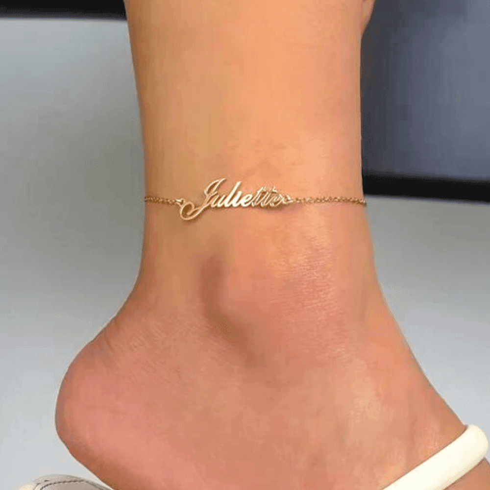 Elegant gold custom name anklet featuring the name Juliette for personal style