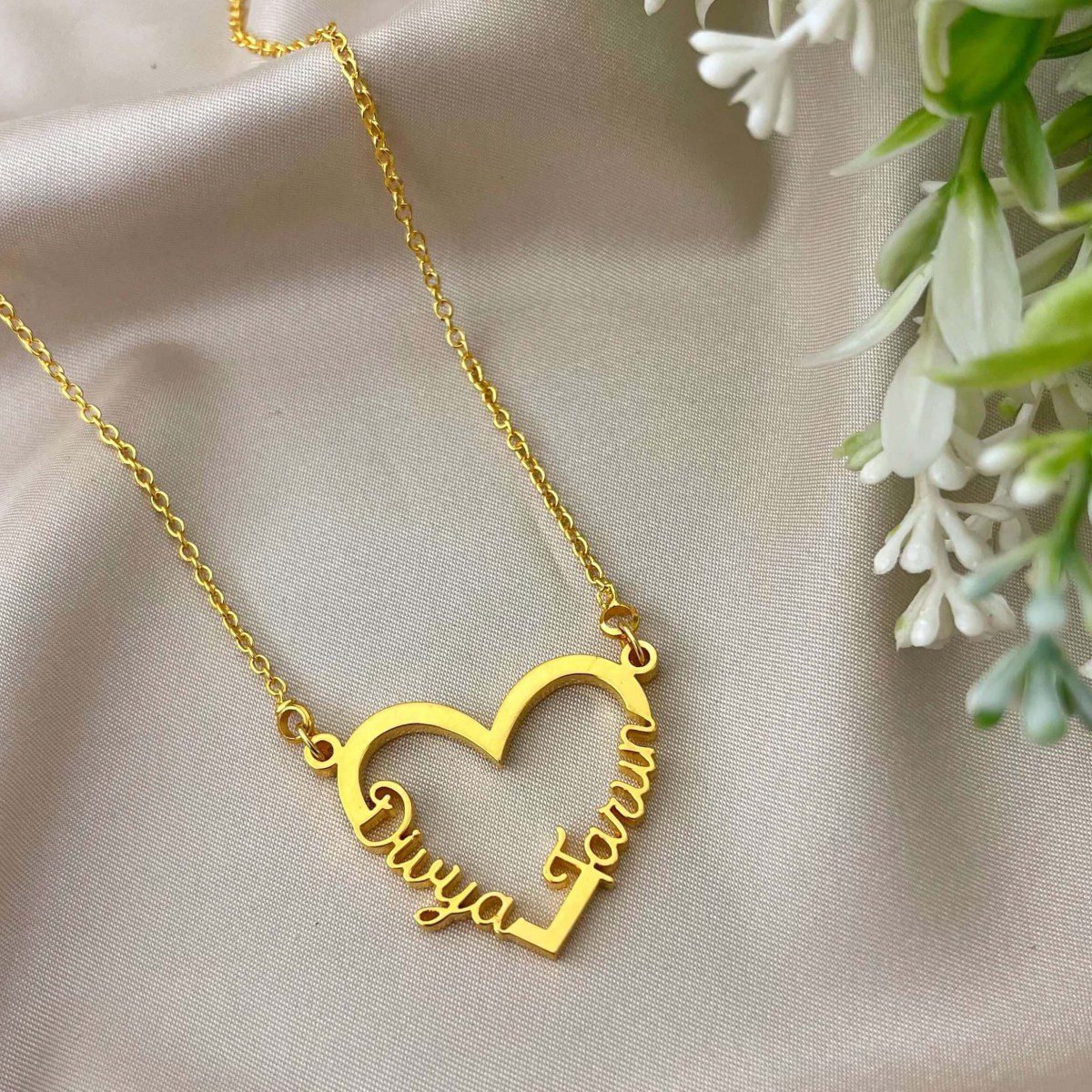 Custom Couple Name Necklace With Heart - Main Image