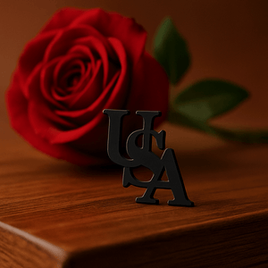 Letter brooches in stylish alphabet design – premium initial pin for suits and blazers