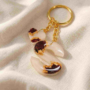 Personalized Resin Letter Keychain 'S' in Brown and Gold with Metallic Chain for Unique Style